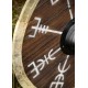 Bouclier viking avec symbole Vegvísir et bordure en cuir