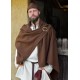 Cape viking en laine marron portée par un homme