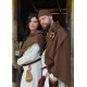 Cape viking en laine marron portée par un homme