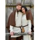 Cape viking en laine marron portée par un homme