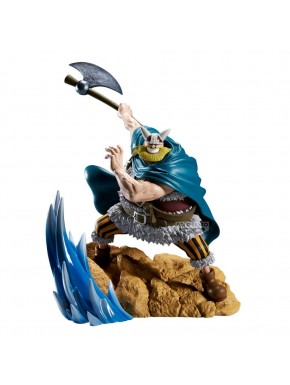 Figurine détaillée de Brogy de One Piece en pose de combat