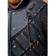 Armadura LARP de cuero negro con diseño celta