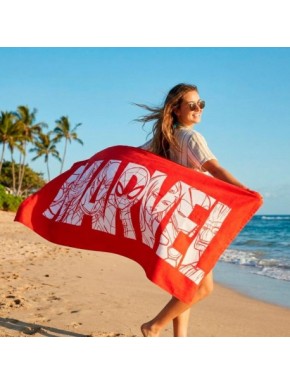 Serviette microfibre rouge Marvel avec design de super-héros