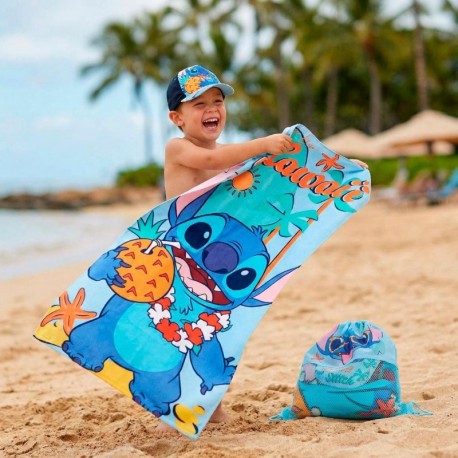Toalha de praia e boné com design Stitch