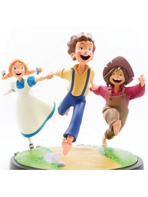 Statue de Tom Sawyer et amis sur base verte