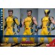 Figura Wolverine Deluxe 1/6 en traje amarillo y azul con accesorios.