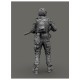 Figura de soldado ucraniano con equipo moderno