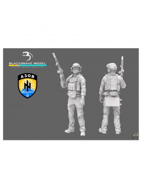 Figura de soldado ucraniano 1/9 con arma supresora