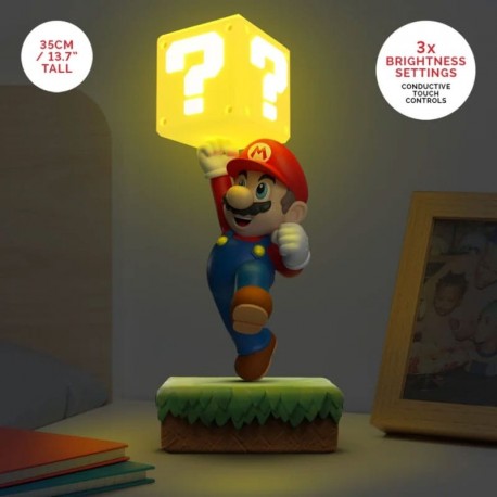 Lampe diorama Super Mario avec bloc de question illuminé