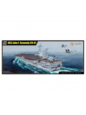 Maquette à l'échelle 1/350 du porte-avions USS John F. Kennedy CV-67