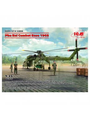 Modèle à l'échelle de la base de combat Phu Bai 1968 avec hélicoptère CH-54A