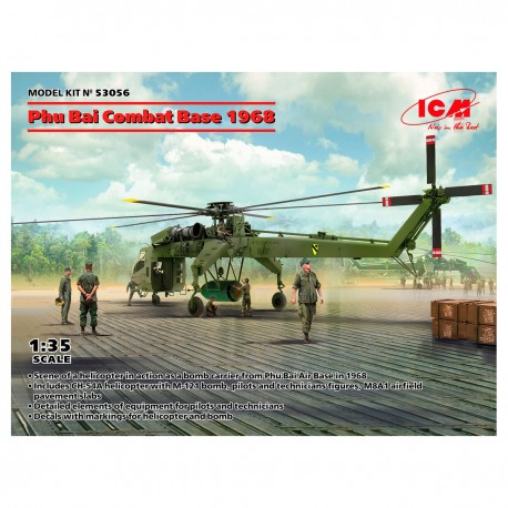 Modèle à l'échelle de la base de combat Phu Bai 1968 avec hélicoptère CH-54A