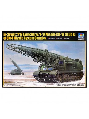 Maquete em escala 1/35 de lançador 2P19 com míssil R-17