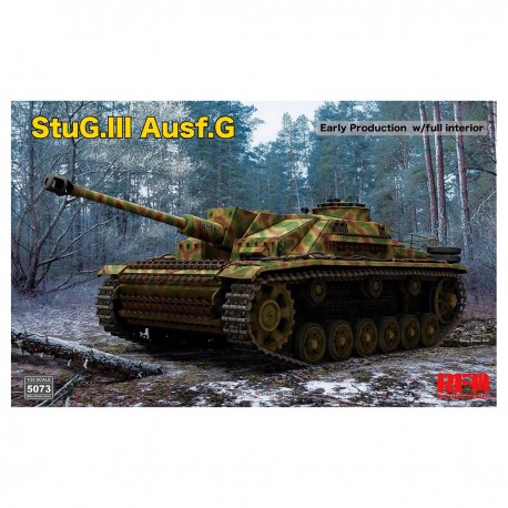 Modèle à l'échelle du StuG III Ausf. G avec intérieur complet