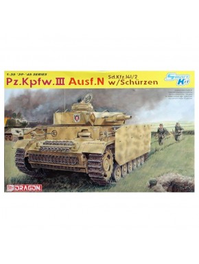 Caixa do modelo em escala do tanque Pz.Kpfw.III Ausf.N com Schürzen