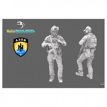 Figura de soldado ucraniano con equipo táctico