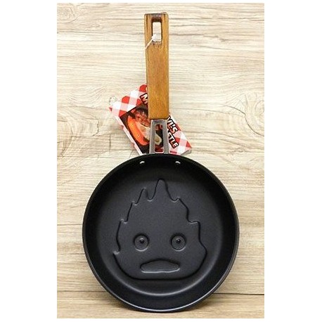 Poêle de Studio Ghibli avec motif Calcifer