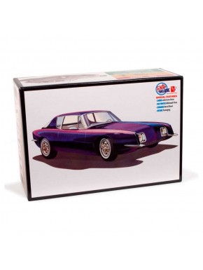 Maqueta del 1963 Studebaker Avanti de AMT