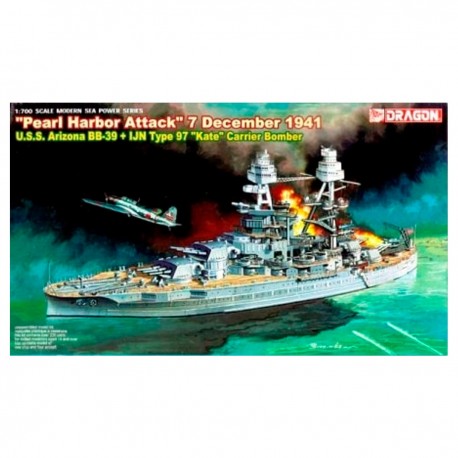 Maquete 1/700 do U.S.S. Arizona e bombardeiro IJN Type 97 em Pearl Harbor