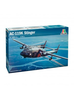 Caixa da maquete Italeri AC-119K Stinger na escala 1/72