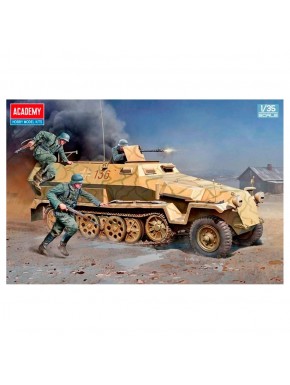 Maquette à l'échelle Sd.Kfz.251/1 Ausf. C 1/35 par Academy
