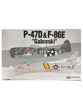 Maquette d'avions P-47D et F-86E à l'échelle 1/72 d'Academy