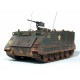 Modelo em escala do U.S. M113 A.P.C. da Tamiya