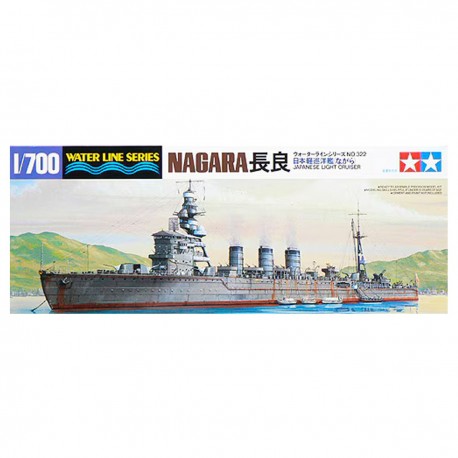Modelo em escala 1/700 cruzeiro leve Nagara por Tamiya