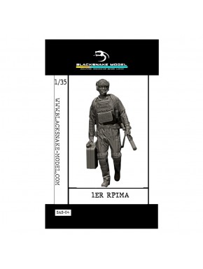 Figura 1/35 do 1º RPIMa com uniforme camuflado
