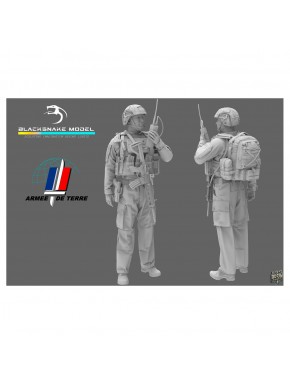 Figura soldado francês 1/35 com rádio, modelismo militar