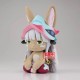 Figure veloutée de Nanachi de Made in Abyss