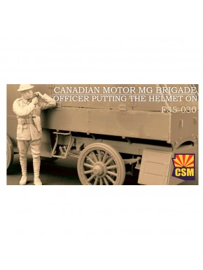 Figurine en résine d'un officier canadien mettant le casque
