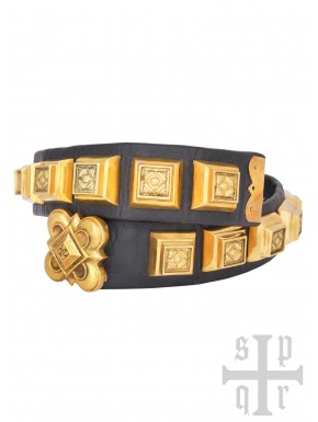 Ceinture médiévale en cuir noir avec décorations en laiton