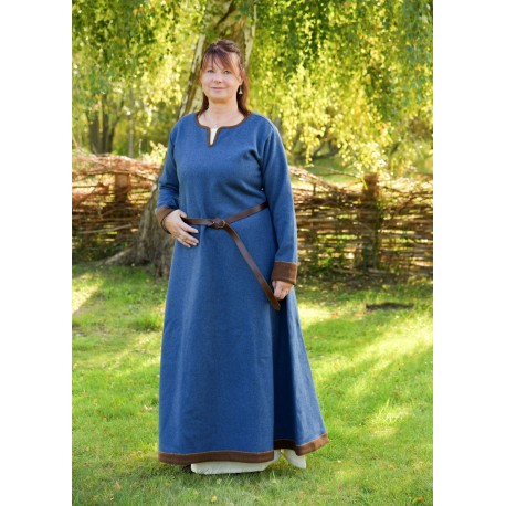 Robe viking en laine bleue mouchetée avec accents sergés