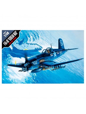 Maquette F4U-4B Corsair &agrave; l'&eacute;chelle 1/48 par Academy