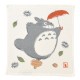 Mini serviette Mon Voisin Totoro avec parapluie rouge.