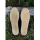 Zapato medieval con cordones de cuero marrón