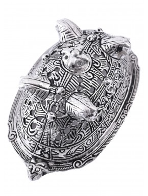Broche ovalado vikingo de Birka con cabezas de caballo