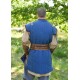 Gambesón medieval azul y marrón con aspecto usado
