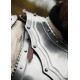 Gorget en acier gothique avec sangles en cuir marron