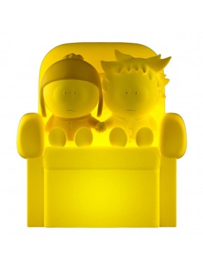 Lampe Tweek et Craig de South Park sur un canapé