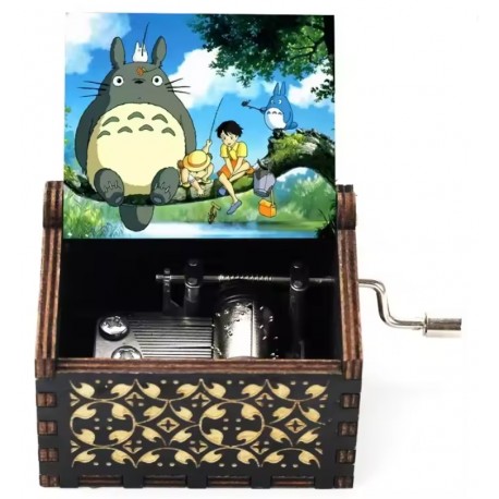 Caja musical de Totoro con diseño de pesca