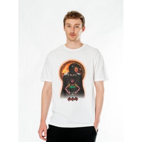 T-shirt blanc Batman avec design anime et fond lunaire