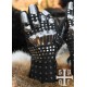 Gantelets médiévaux de bataille en acier et cuir noirs