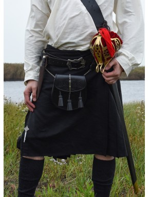 Kilt noir uni de 8 yards avec accessoires
