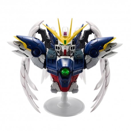 Figure Ichibansho Wing Gundam Zero EW avec des ailes.