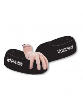 Chaussons en peluche noirs de Wednesday avec main décorative