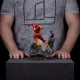 Estatua de Flash DC Comics 25 cm sobre asfalto curvado