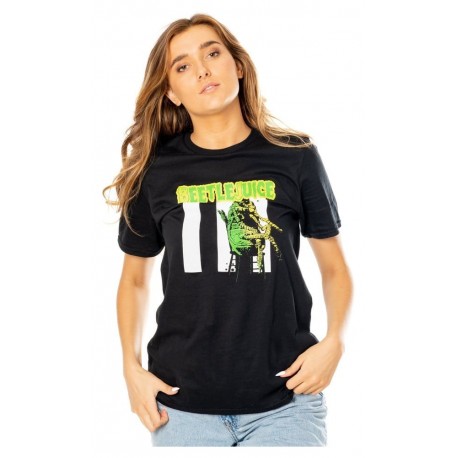 Camiseta negra con diseño de Beetlejuice