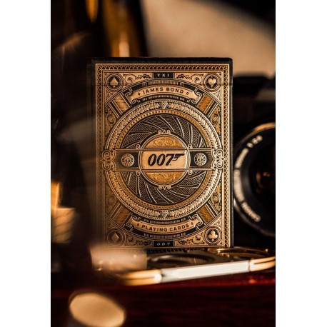 Baralho de cartas James Bond 007 com design dourado e preto